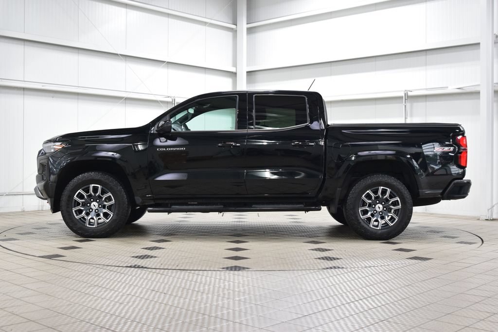Used 2024 Chevrolet Colorado Z71 w/ Z71 Convenience Package 2 AWD/4WD image 4