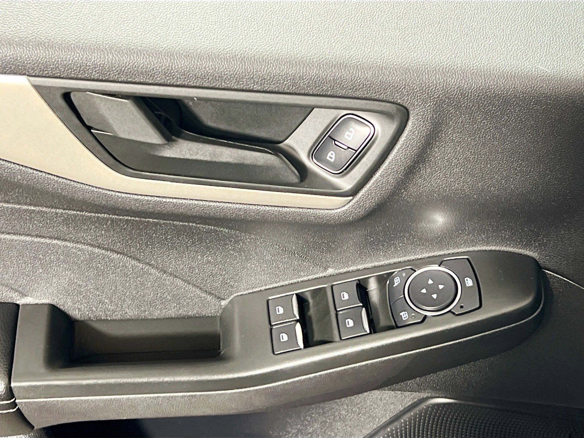 Used 2022 Ford Escape SE w/ Convenience Package image 16