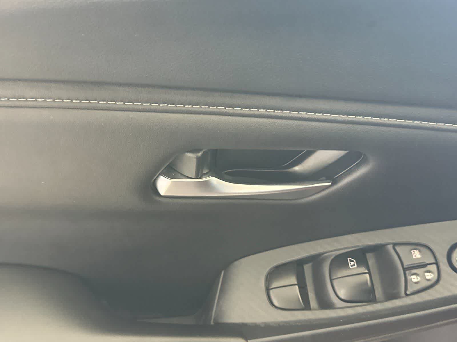 Used 2024 Nissan Sentra SV FWD image 13
