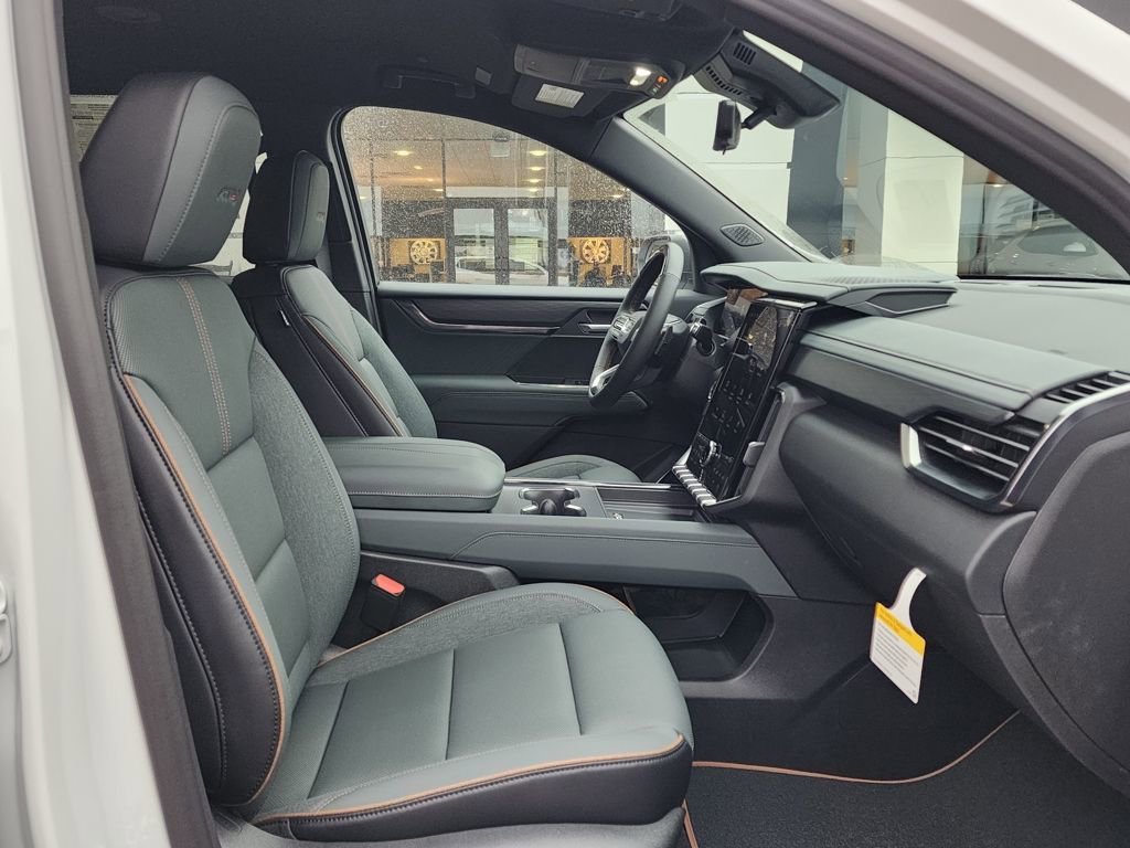 New 2026 GMC Acadia AT4 w/ Super Cruise Package image 42