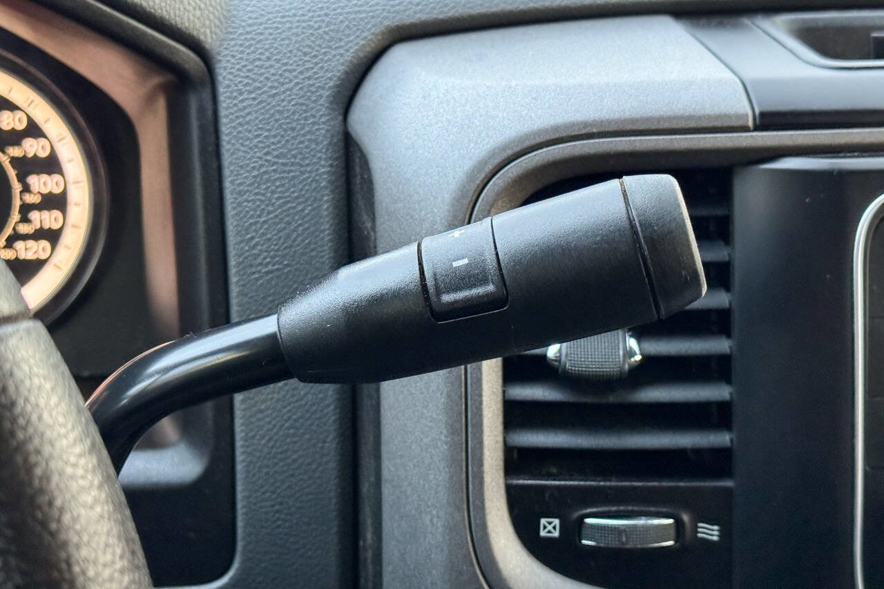 Used 2017 RAM 3500 Tradesman image 20