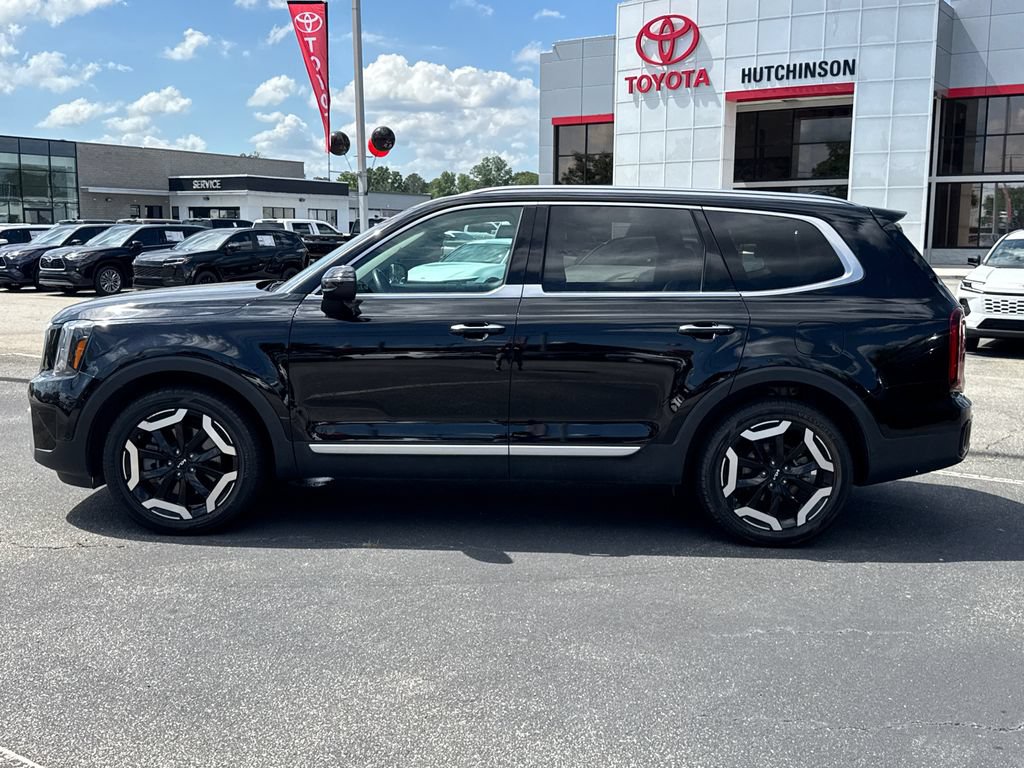 Used 2024 Kia Telluride S w/ S Sunroof Package FWD image 6