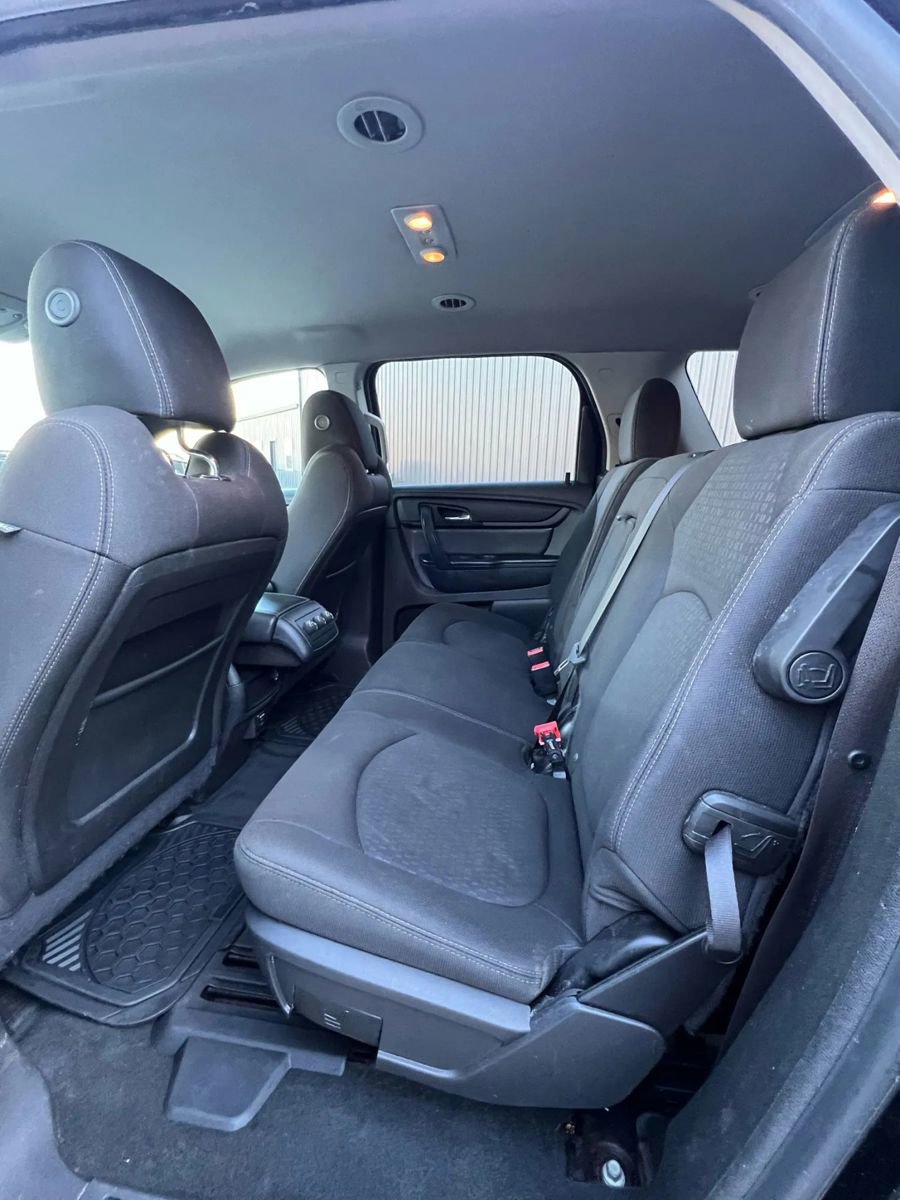 Used 2016 GMC Acadia SLE image 10