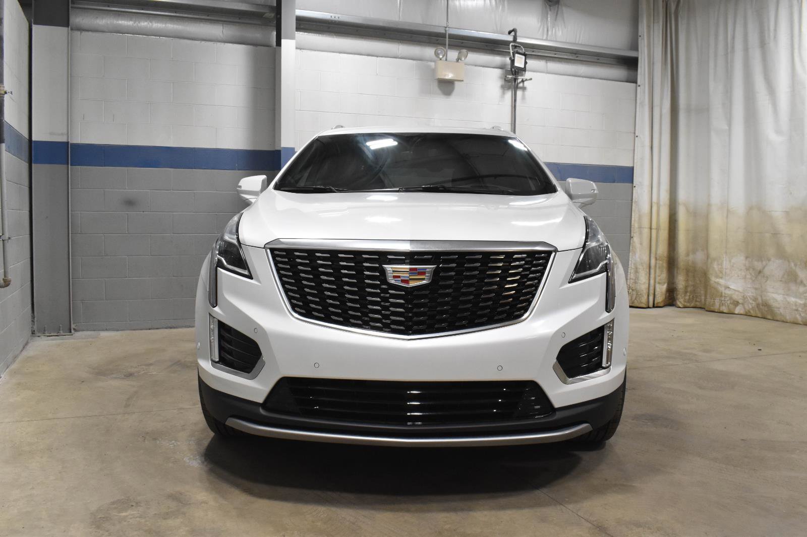 New 2026 Cadillac XT5 Premium Luxury w/ LPO, Floor Liner Package AWD/4WD image 20