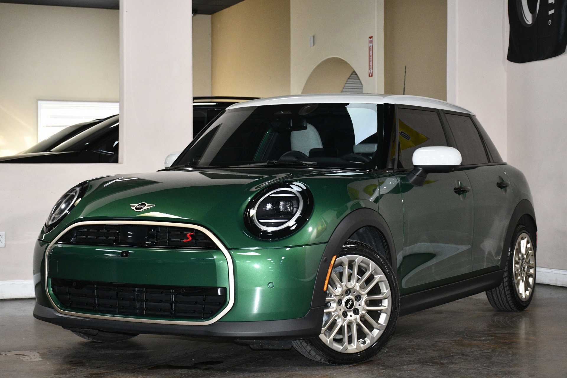 Used 2025 MINI Cooper S image 4