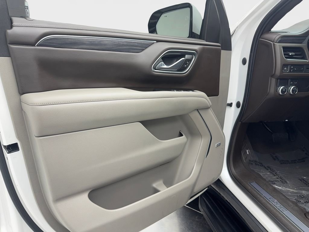 Used 2021 GMC Yukon SLT w/ SLT Premium Package RWD image 20