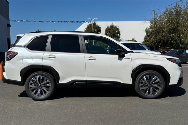 New 2025 Subaru Forester Touring image 3