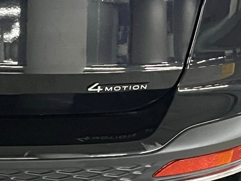 Used 2022 Volkswagen Taos SE w/ Panoramic Sunroof Package image 35