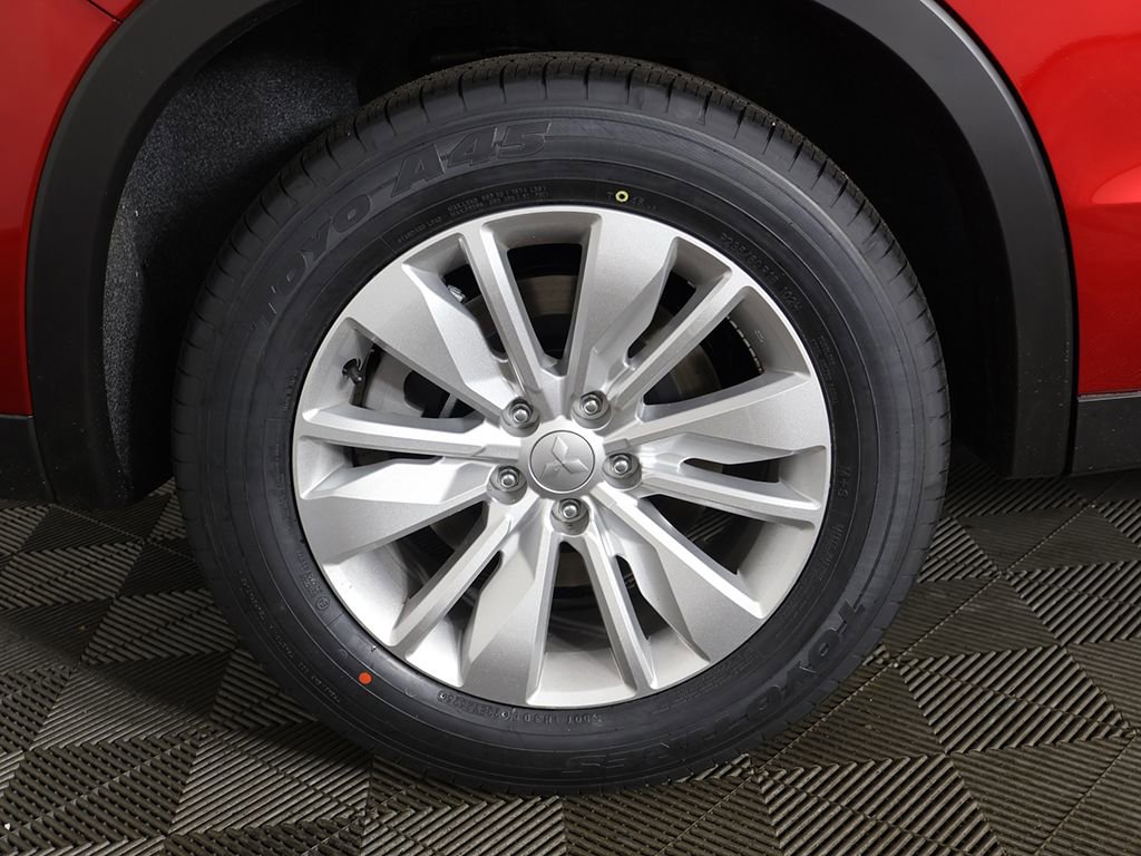 New 2026 Mitsubishi Outlander ES FWD image 19