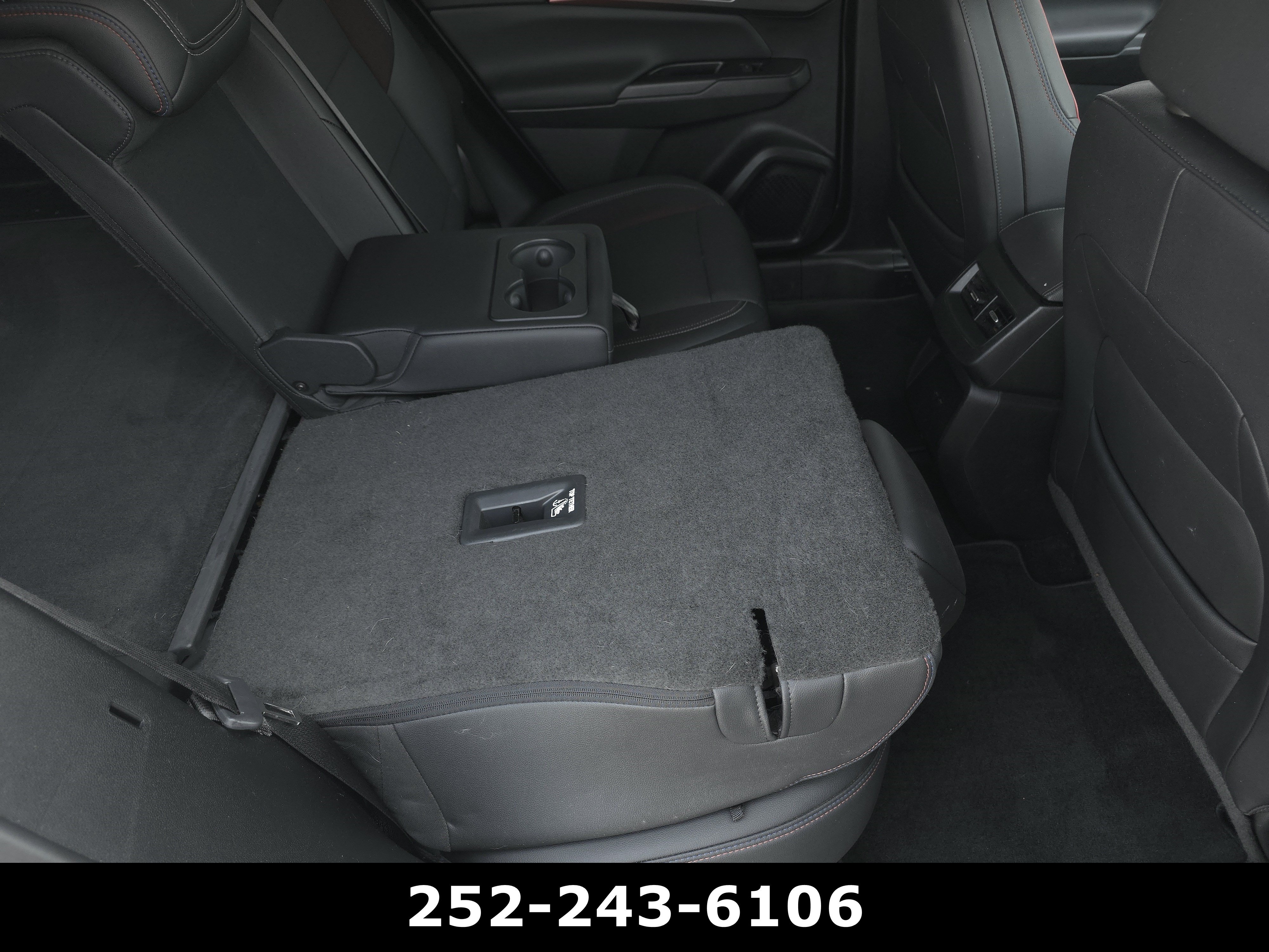 Used 2024 Chevrolet Equinox EV RS FWD image 42