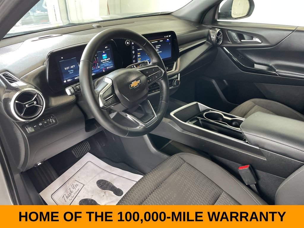 Used 2025 Chevrolet Equinox LT AWD/4WD image 11