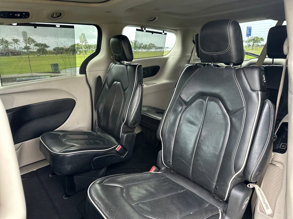 Used 2022 Chrysler Pacifica Limited image 15