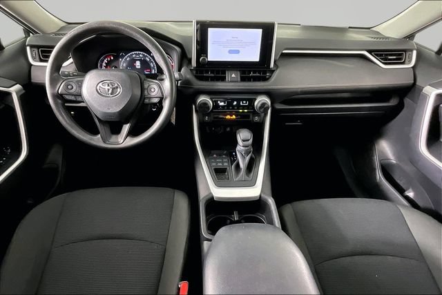 Used 2024 Toyota RAV4 LE AWD/4WD image 7