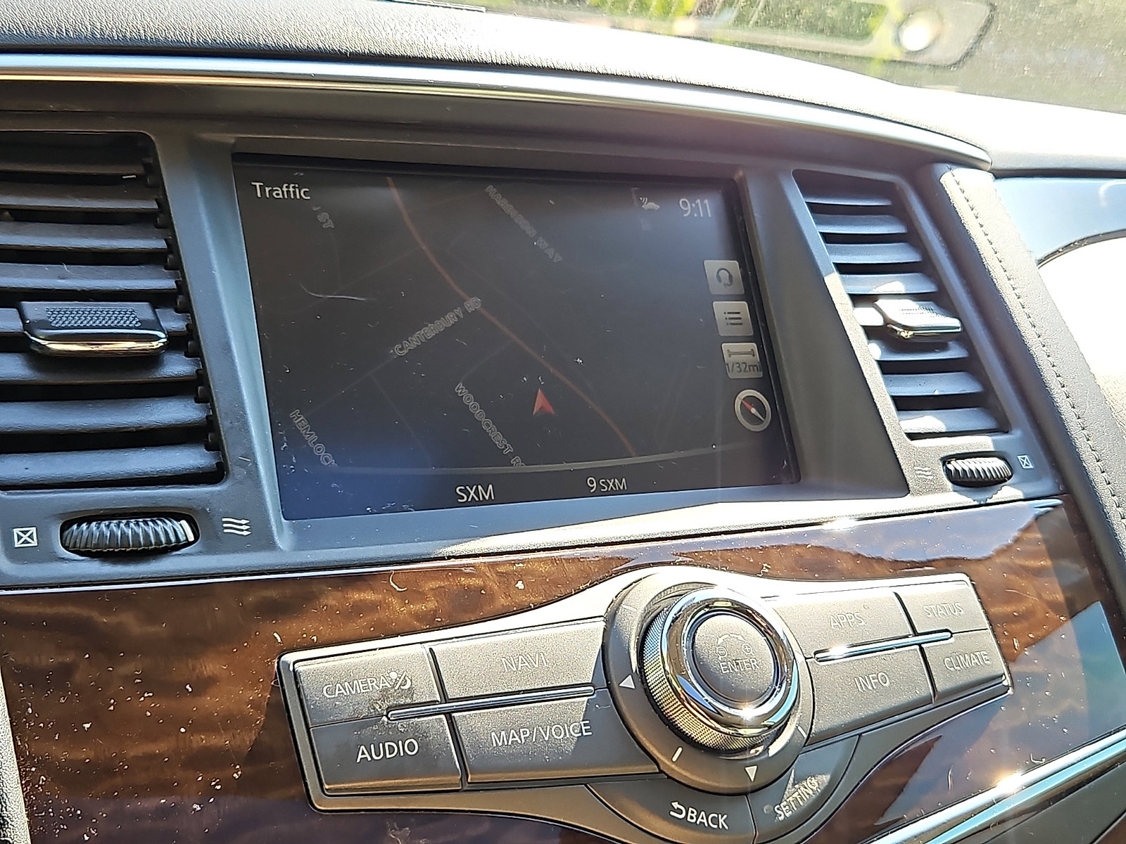 Certified 2020 Nissan Armada SL w/ Premium Package AWD/4WD image 17