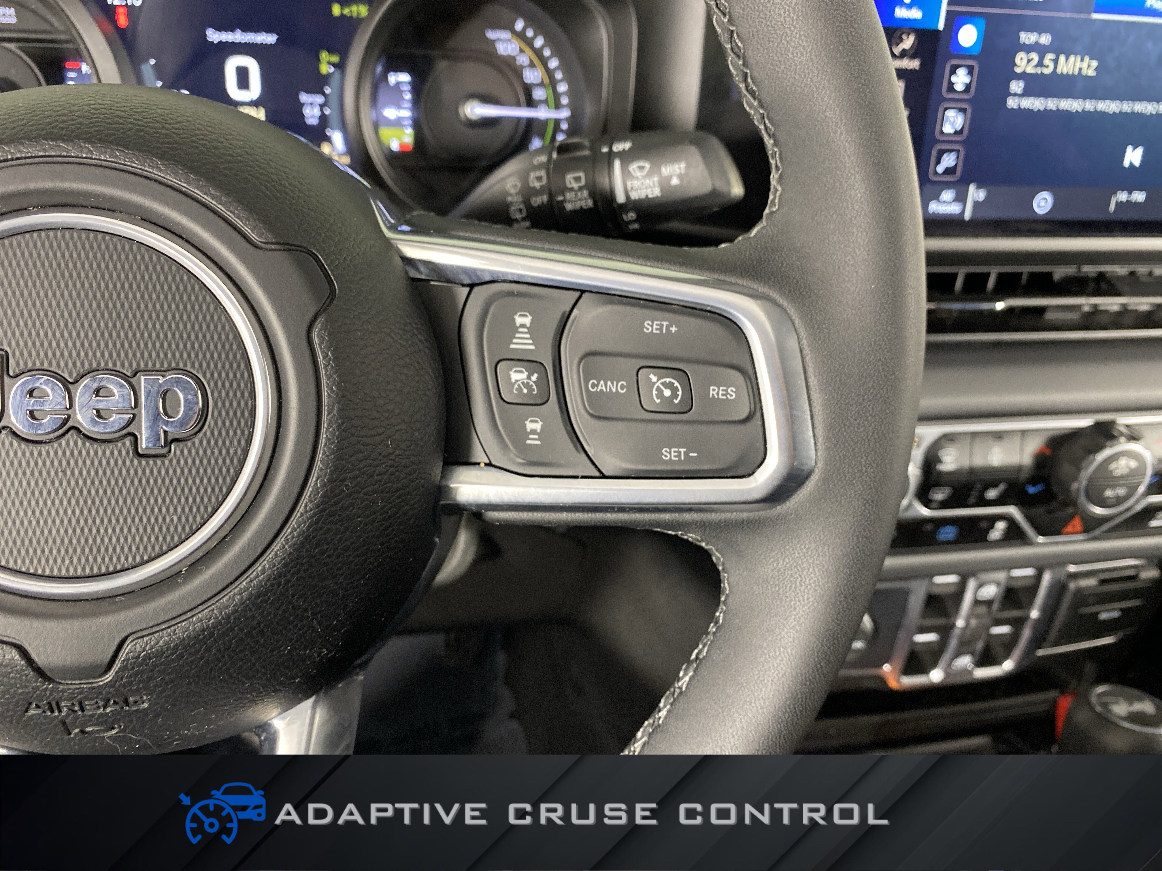 Used 2025 Jeep Wrangler Sahara image 23