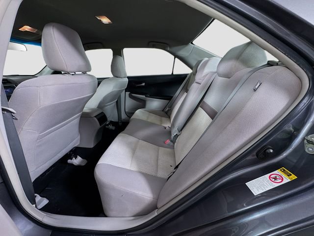 Used 2014 Toyota Camry L image 26