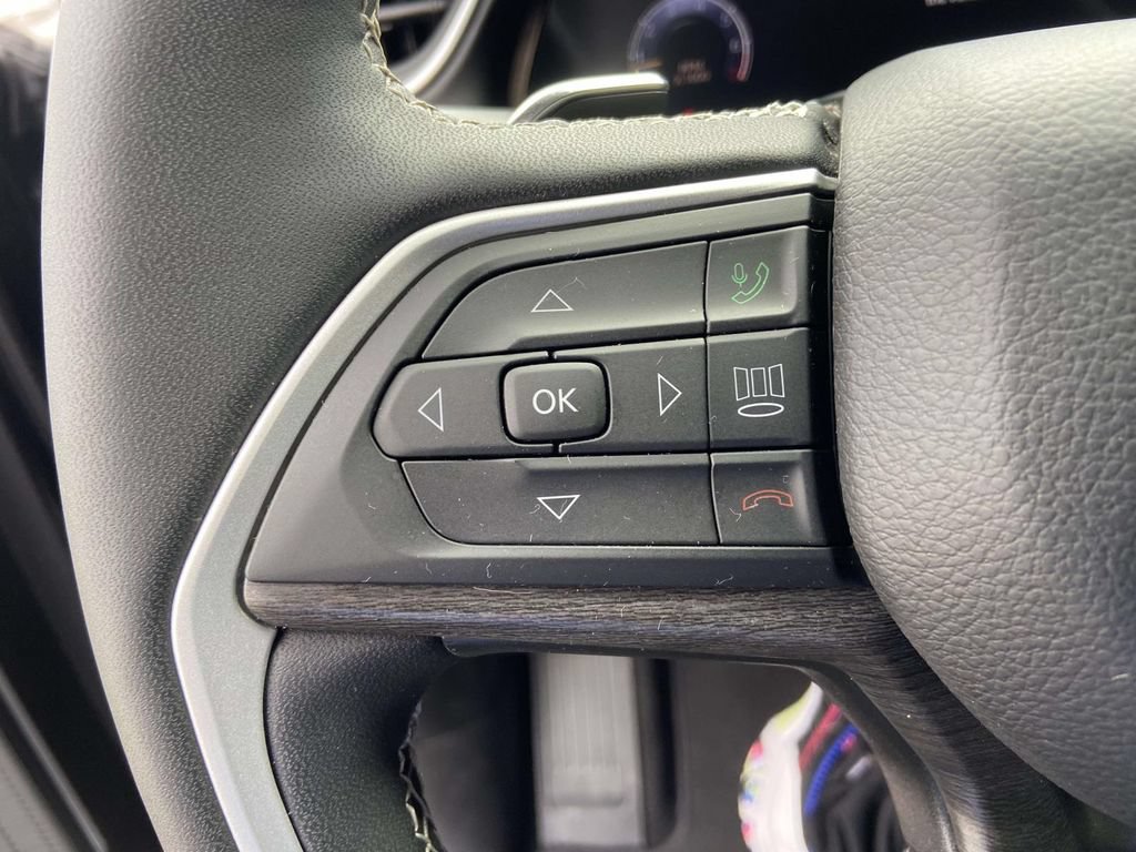 Used 2023 Jeep Grand Cherokee L Limited RWD image 33