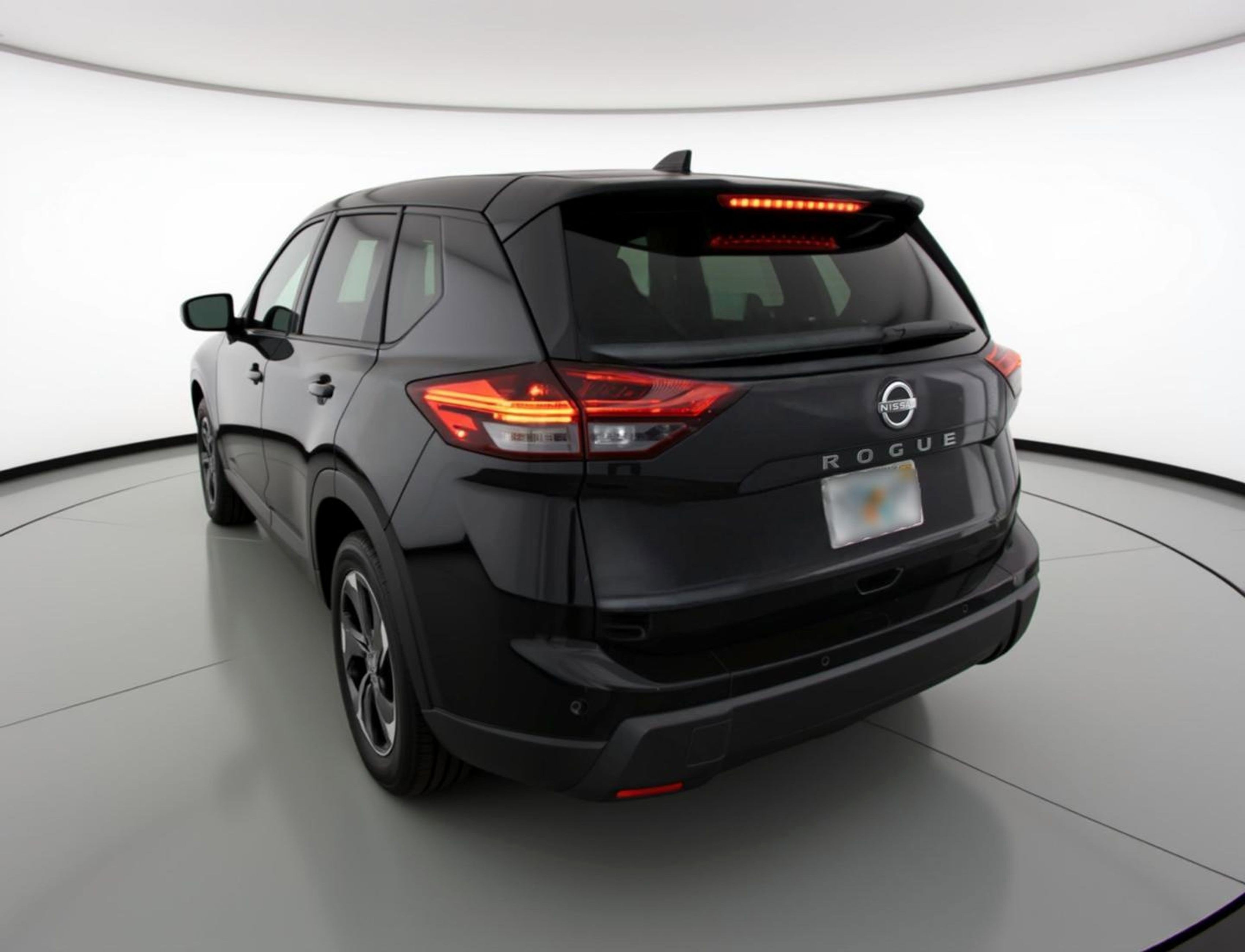 Used 2025 Nissan Rogue SV FWD image 6