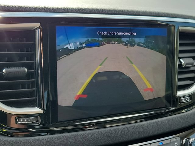 Used 2023 Chrysler Pacifica Touring-L FWD image 16