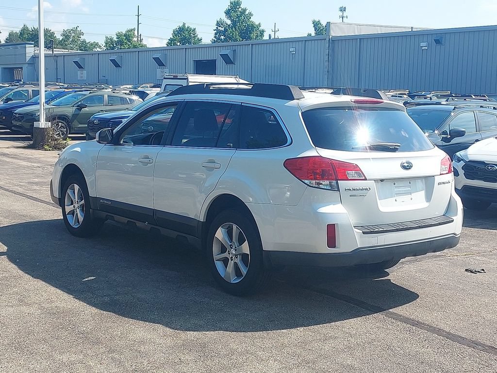 Used 2014 Subaru Outback 2.5i Limited w/ Moonroof Package AWD/4WD image 5