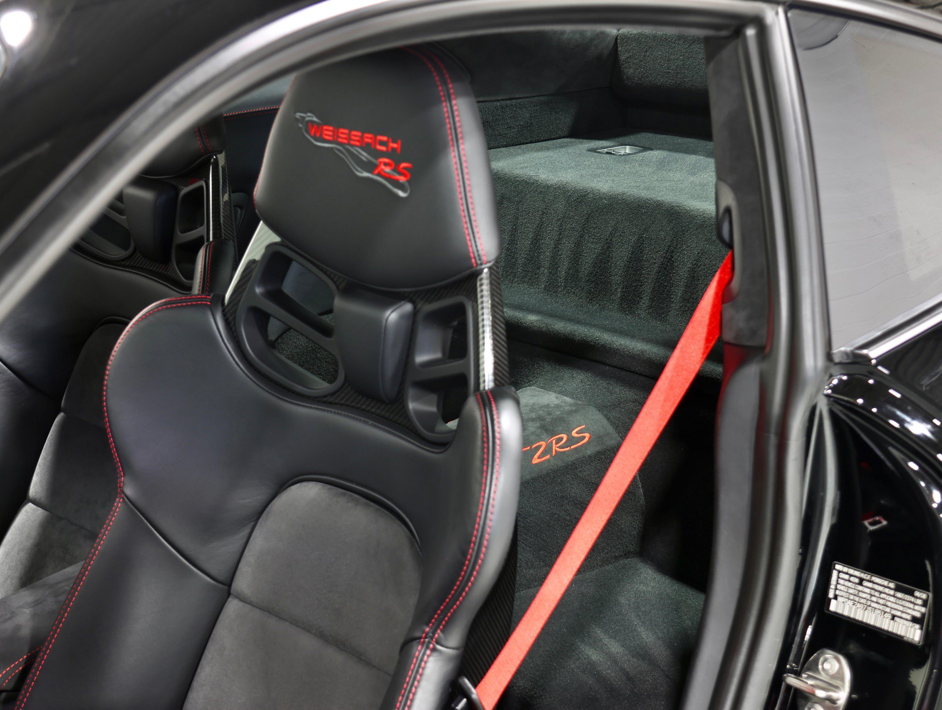 Used 2018 Porsche 911 GT2 RS RWD image 32