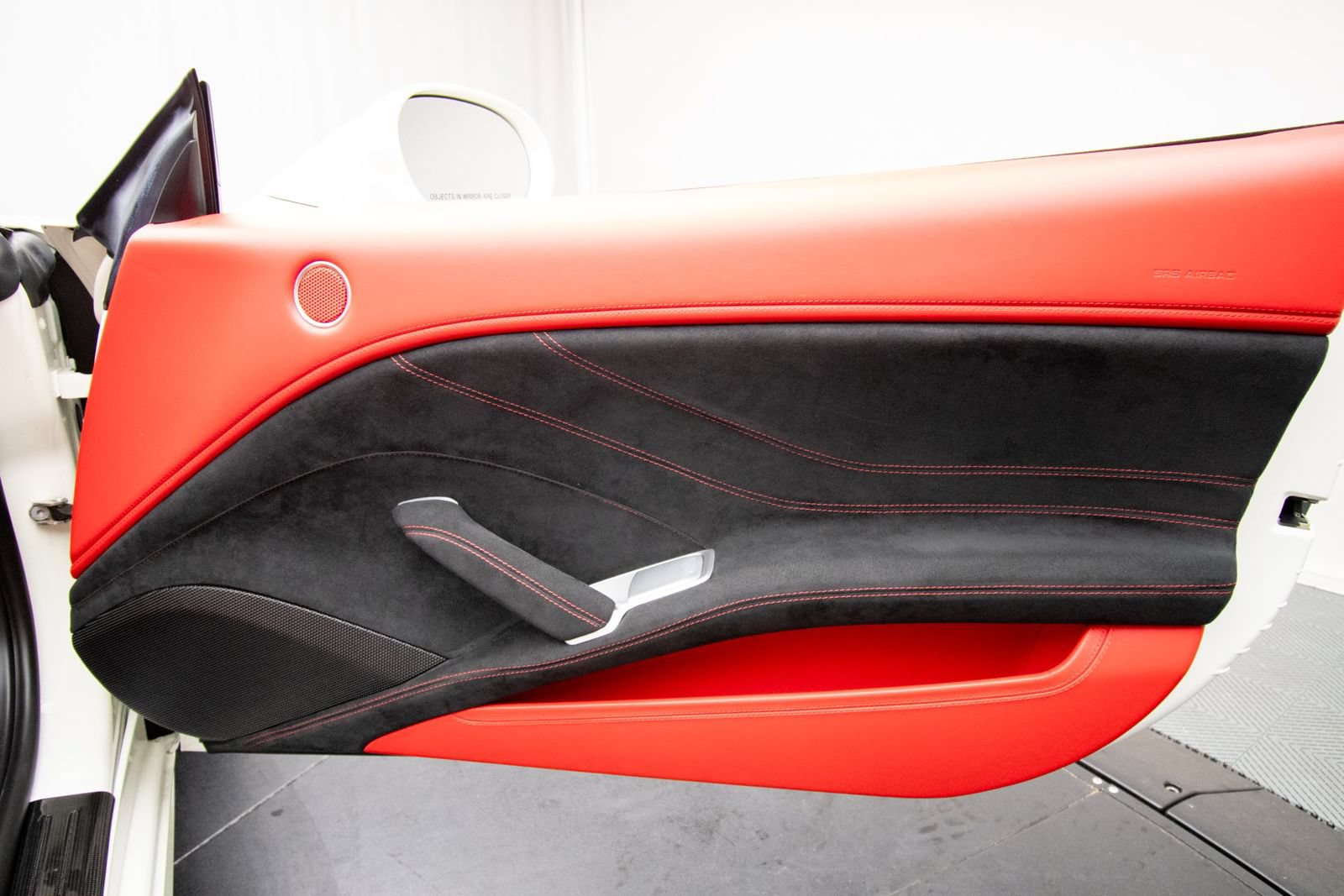 Used 2016 Ferrari California T RWD image 43