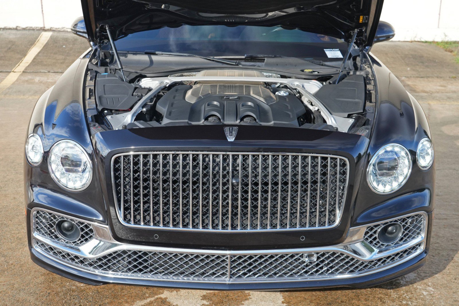 Used 2023 Bentley Flying Spur Azure AWD/4WD image 8