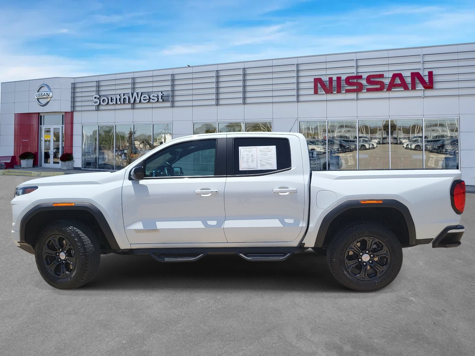 Used 2024 GMC Canyon Elevation w/ Convenience Package RWD image 8