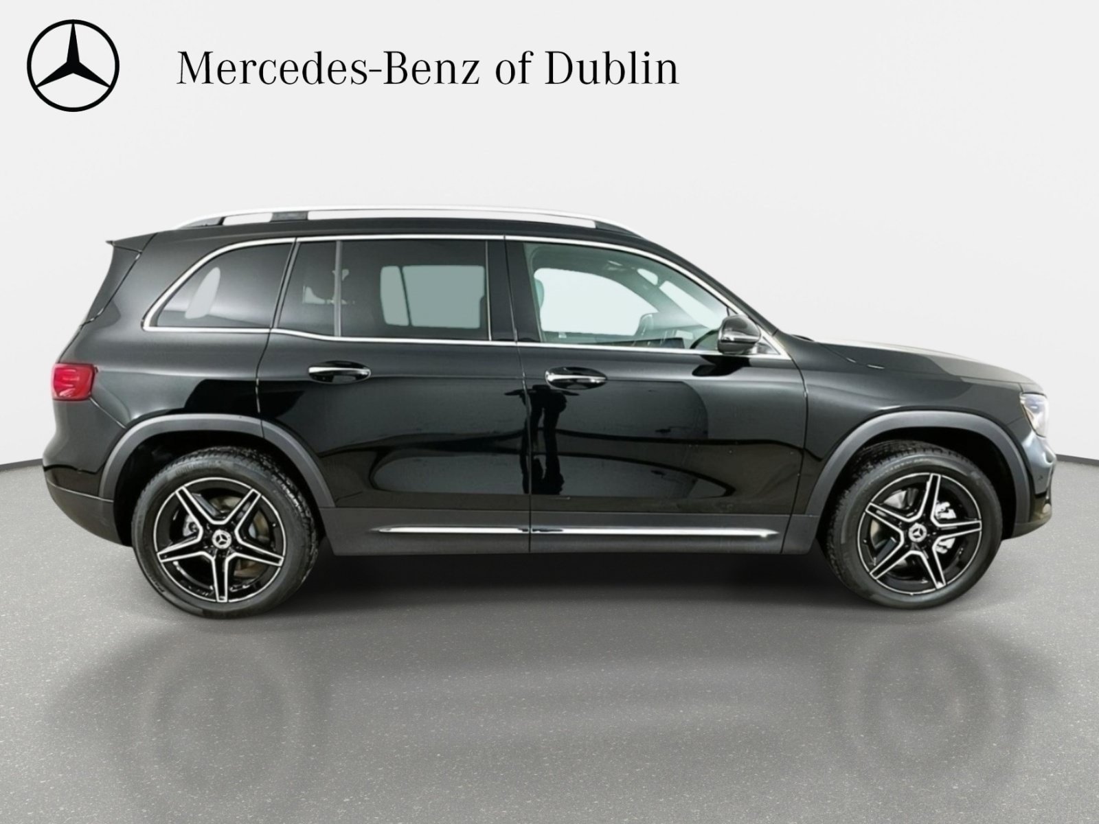 Used 2026 Mercedes-Benz GLB 250 4MATIC image 4