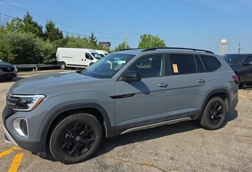 Used 2024 Volkswagen Atlas Peak Edition SE