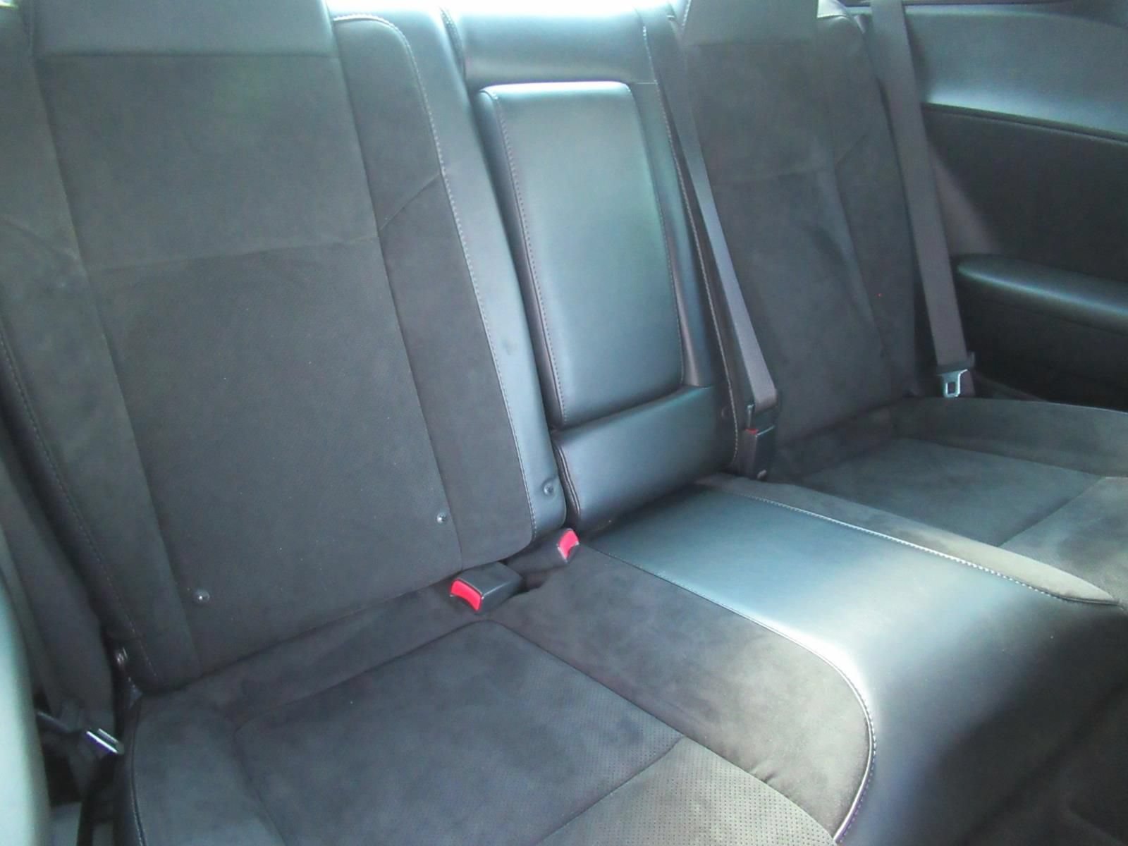 Used 2015 Dodge Challenger R/T Scat Pack w/ Leather Interior Group RWD image 34