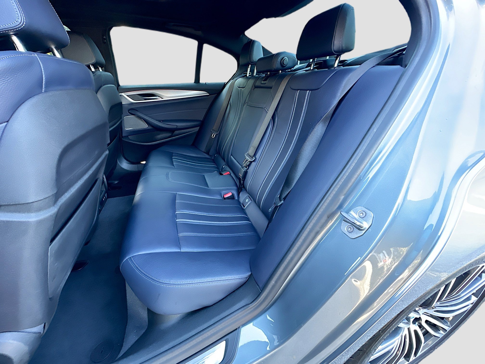 Used 2020 BMW 530i w/ M Sport Package image 26