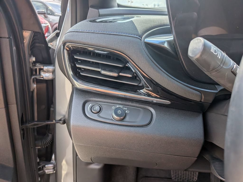 Used 2025 Buick Envista Sport Touring FWD image 12