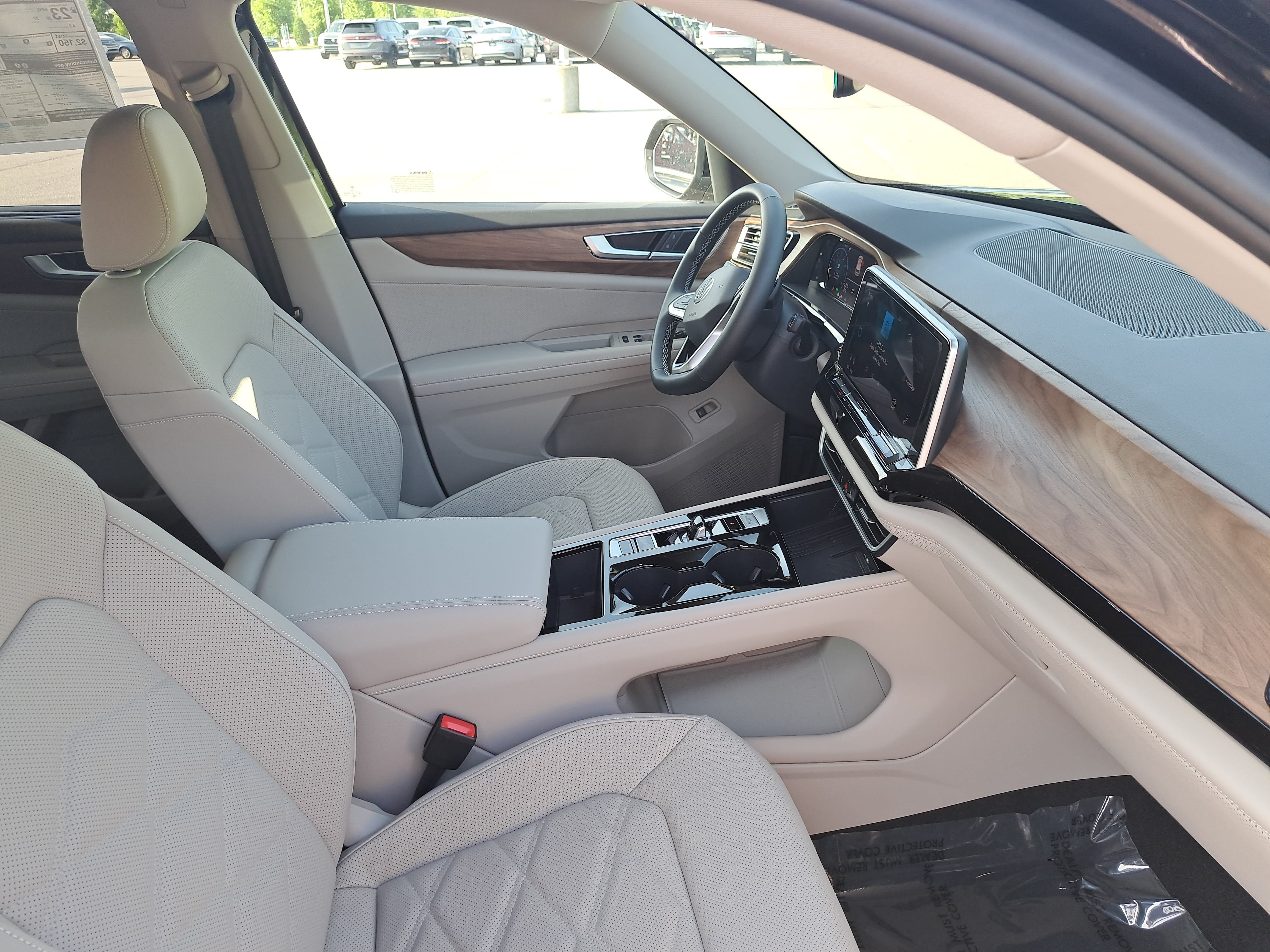 New 2026 Volkswagen Atlas SE FWD image 10