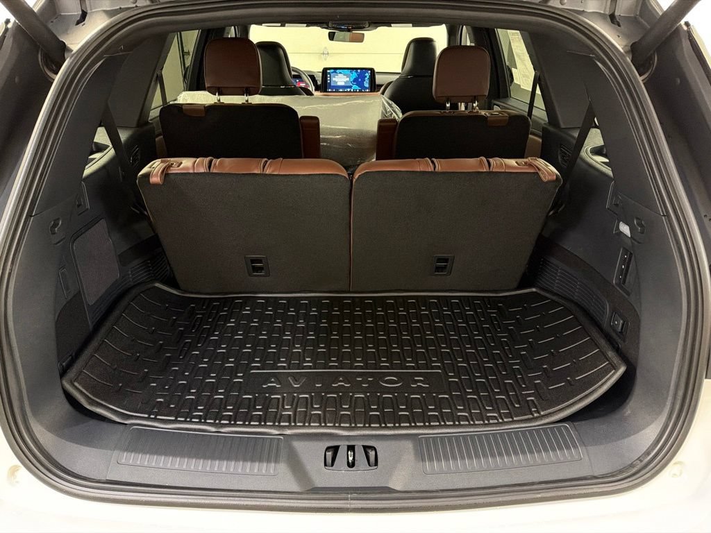 New 2026 Lincoln Aviator Reserve AWD/4WD image 39