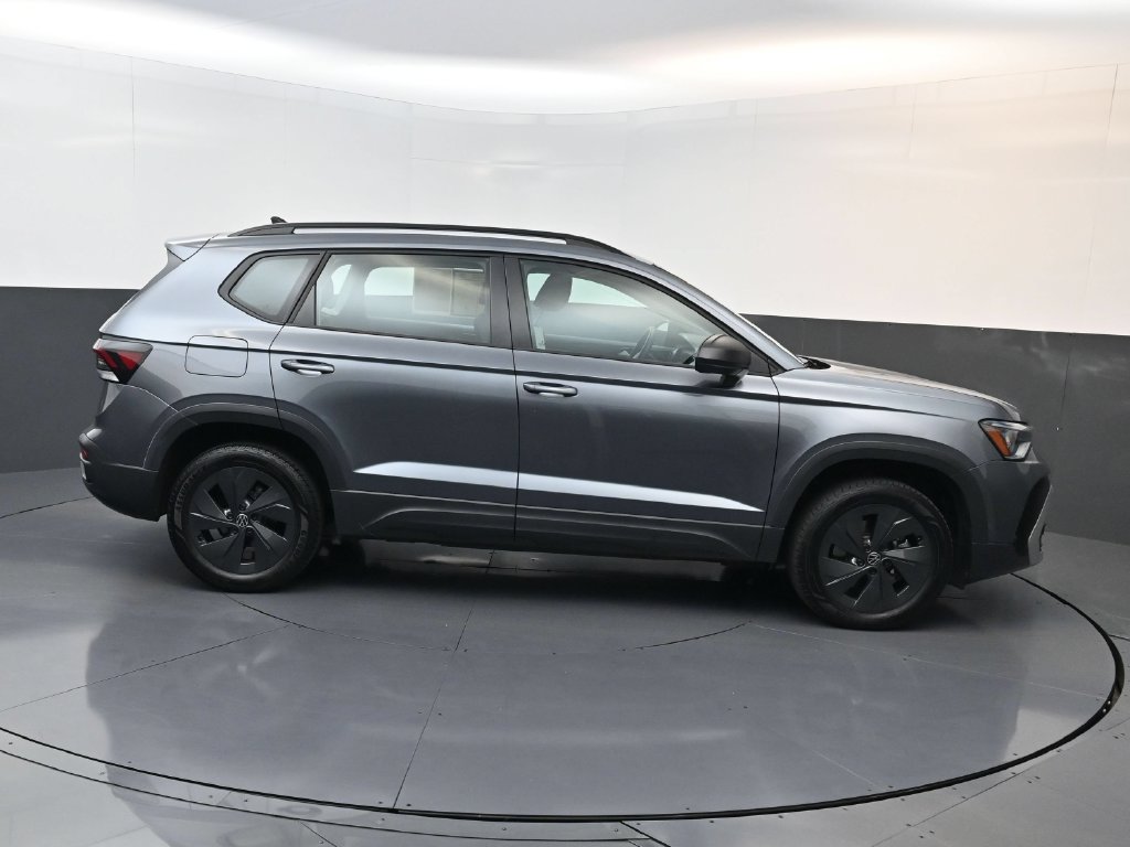 Used 2025 Volkswagen Taos S FWD image 2