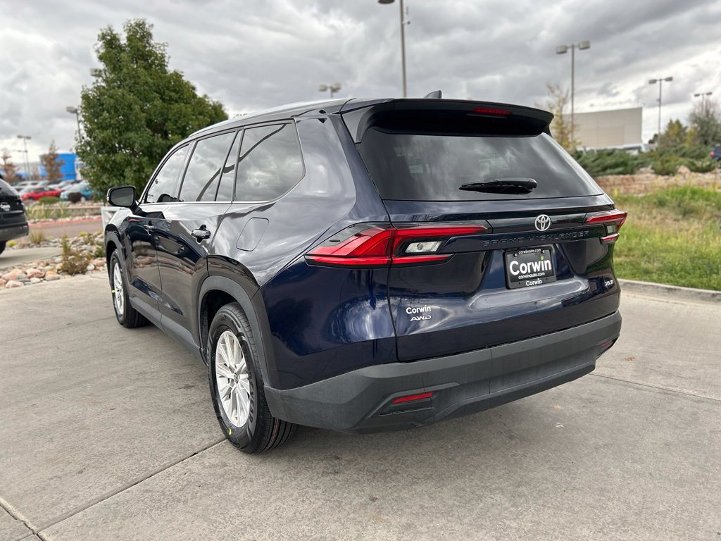 Used 2025 Toyota Grand Highlander AWD image 5