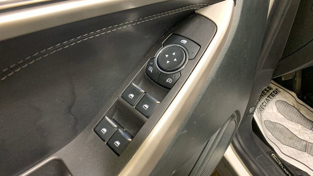 Used 2023 Ford Explorer XLT w/ Equipment Group 202A image 30