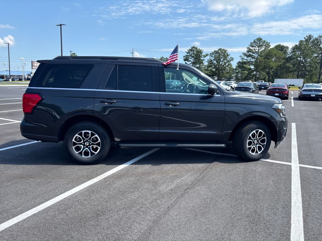 Used 2024 Ford Expedition XLT AWD/4WD image 34