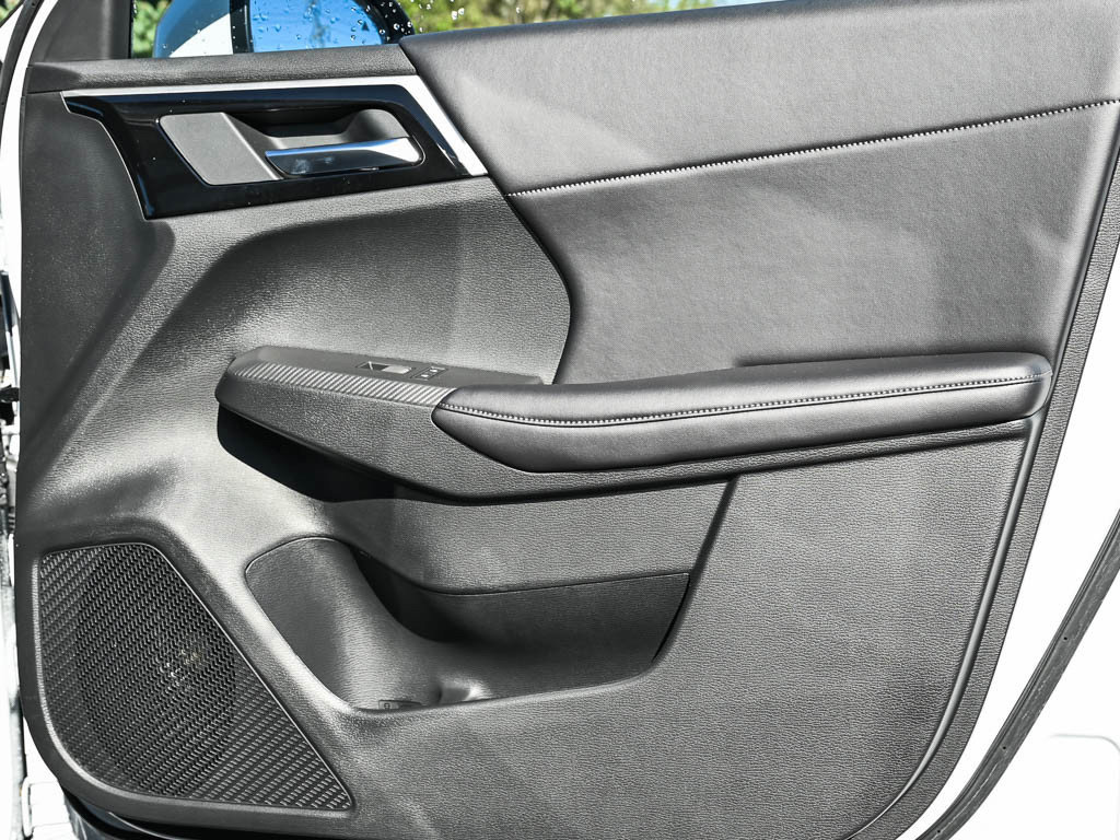 New 2025 Mitsubishi Outlander SE AWD/4WD image 10