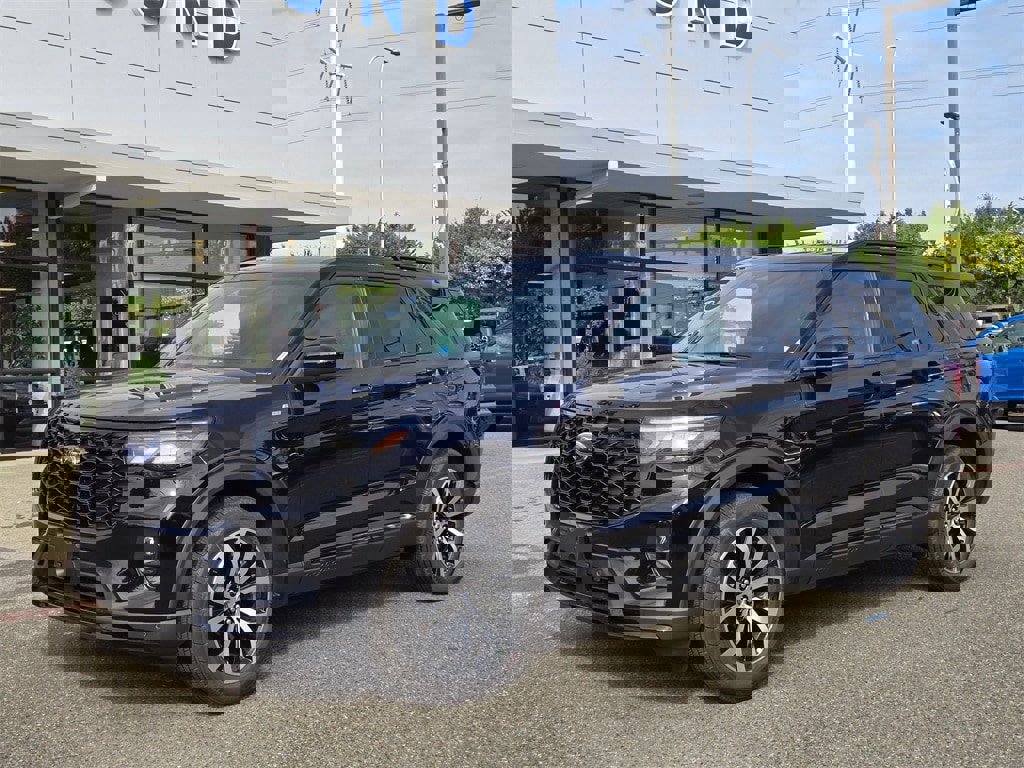 New 2025 Ford Explorer ST-Line
