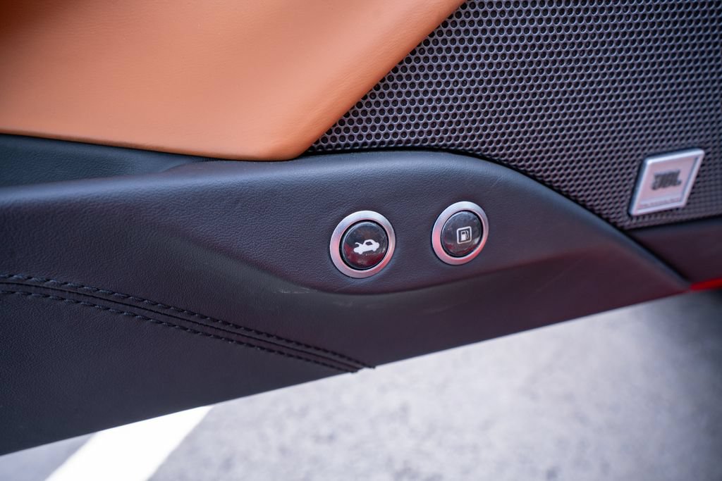 Used 2018 Ferrari 488 Spider RWD image 32