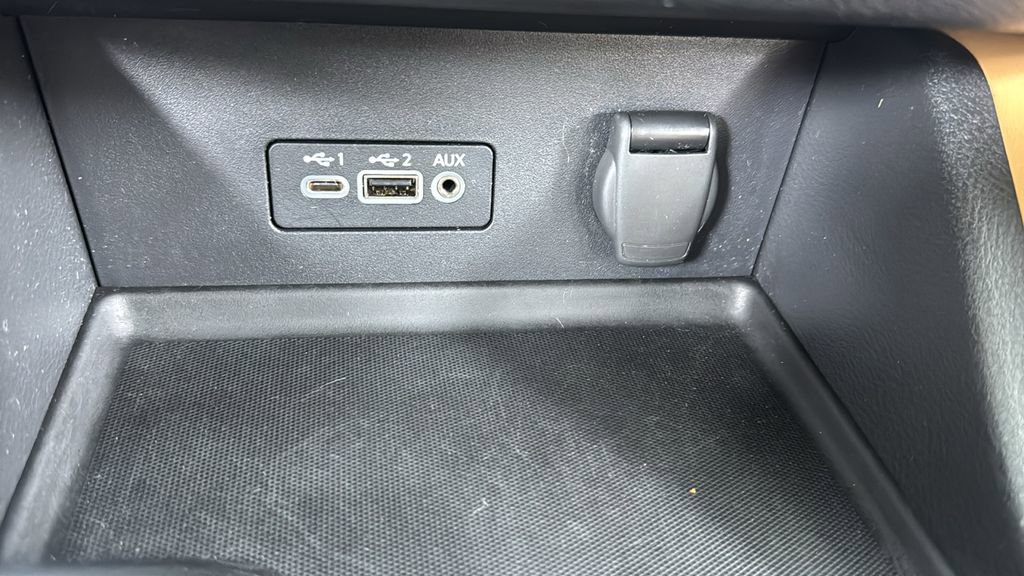 Used 2023 Nissan Sentra SV w/ SV Premium Package image 25