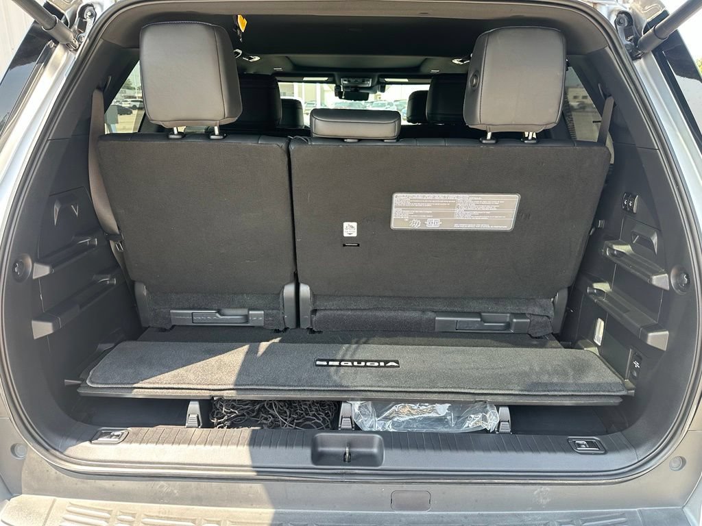 Used 2024 Toyota Sequoia Platinum AWD/4WD image 29