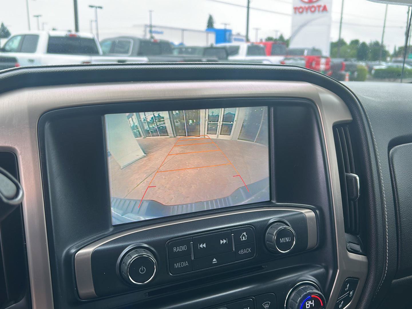 Used 2016 GMC Sierra 1500 Denali w/ Enhanced Driver Alert Package AWD/4WD image 17