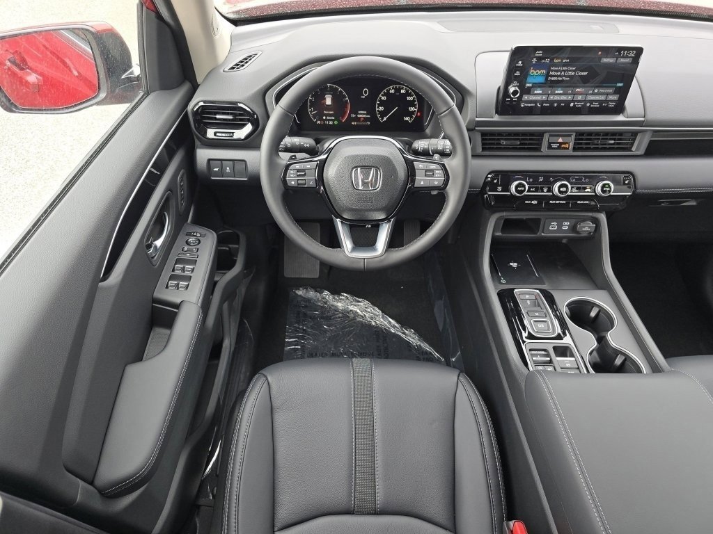New 2025 Honda Pilot Touring image 34