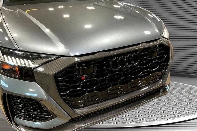 Used 2021 Audi RS Q8 w/ Carbon Optic Package AWD/4WD image 32