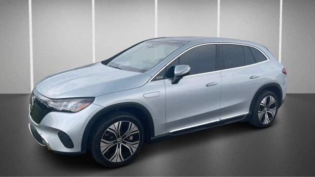 Used 2023 Mercedes-Benz EQE 350+ SUV w/ Exclusive Trim Package image 3