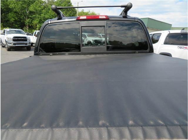 Used 2021 Nissan Frontier SV w/ SV Utility Package AWD/4WD image 3