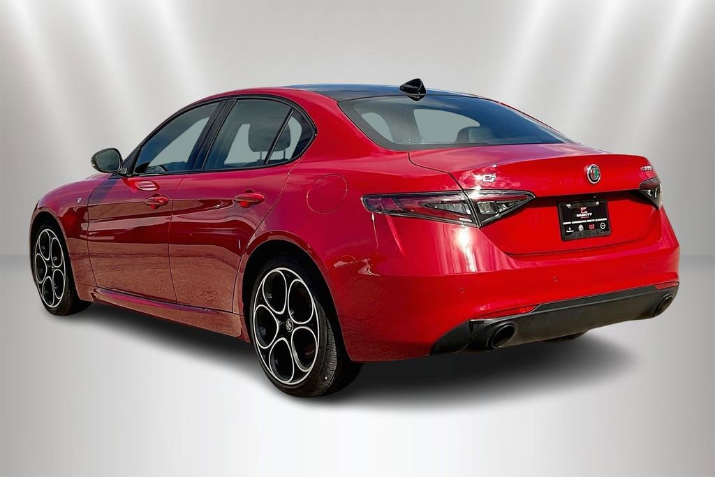 Used 2024 Alfa Romeo Giulia Ti image 4